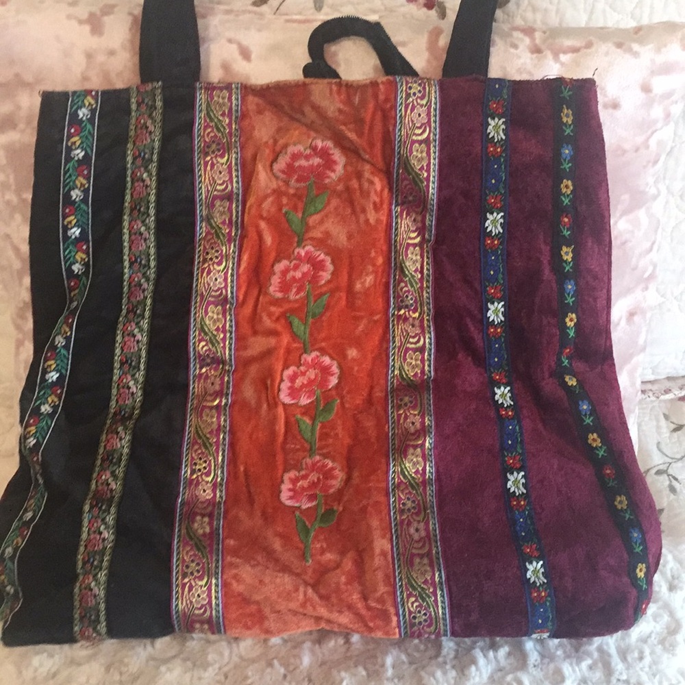 Vintage hobo bag with tie top!